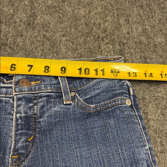 Levi's Classic Blue Flare Jeans - Picture 5 of 7